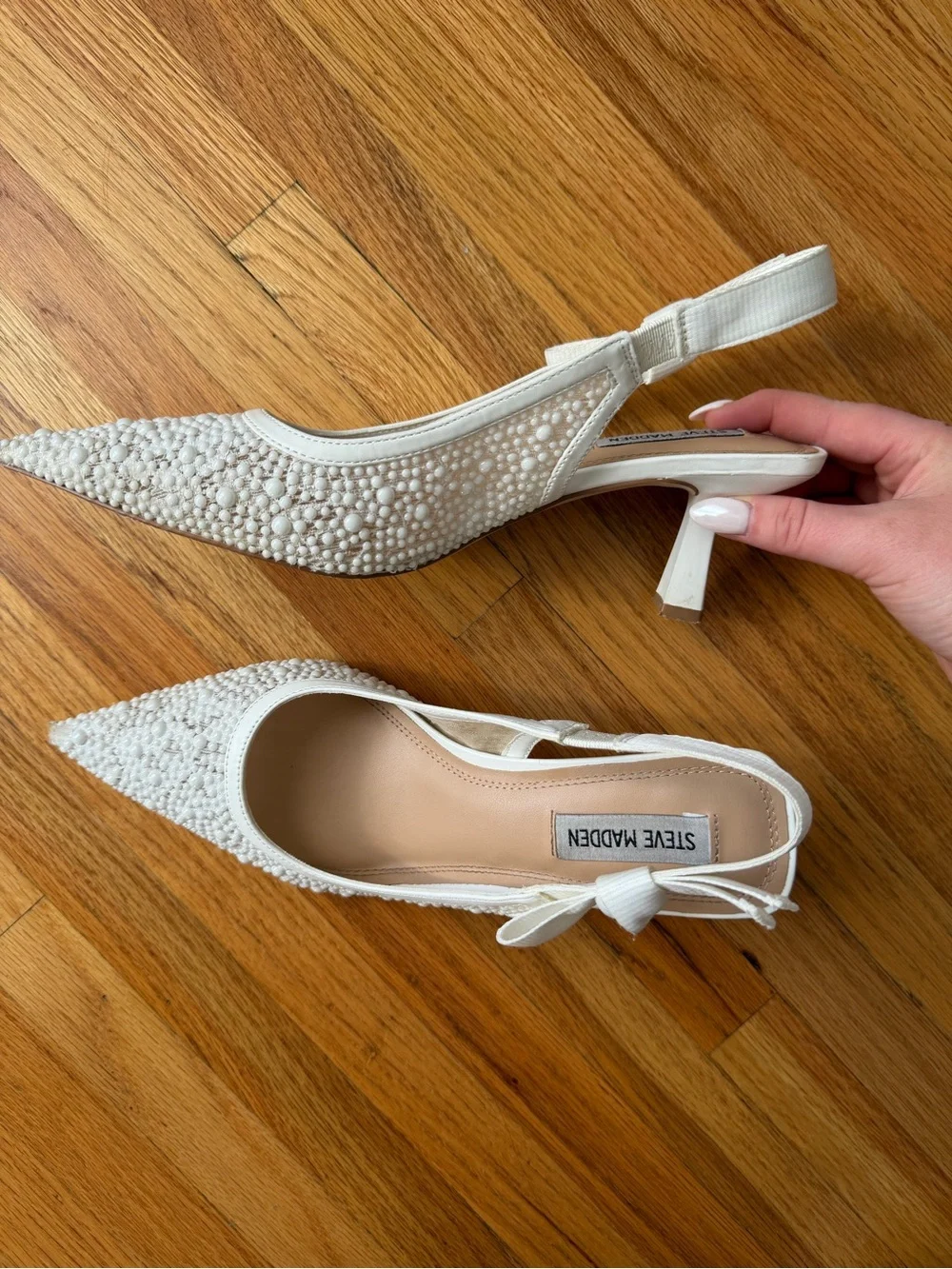 Steve Madden White Beaded Slingback Pointed Kitten Heels - Picture 6 of 6